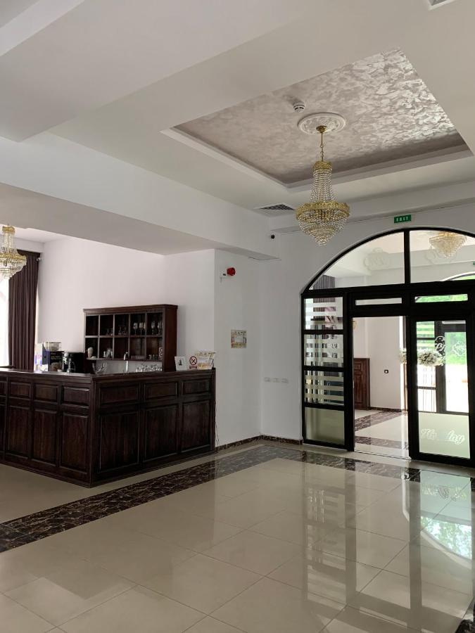 Laura Holiday Hotel Braila Luaran gambar