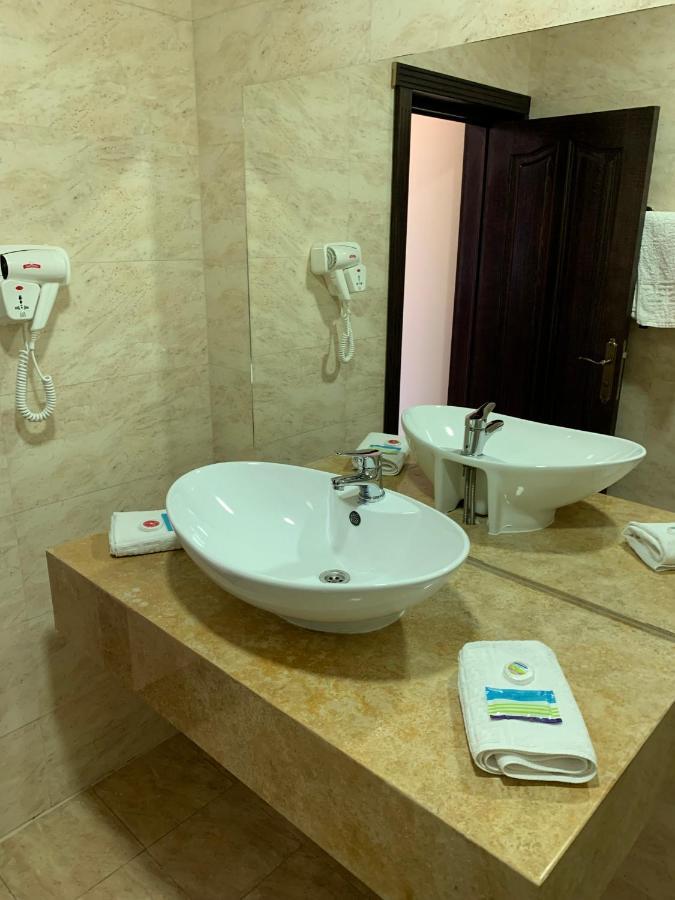 Laura Holiday Hotel Braila Luaran gambar