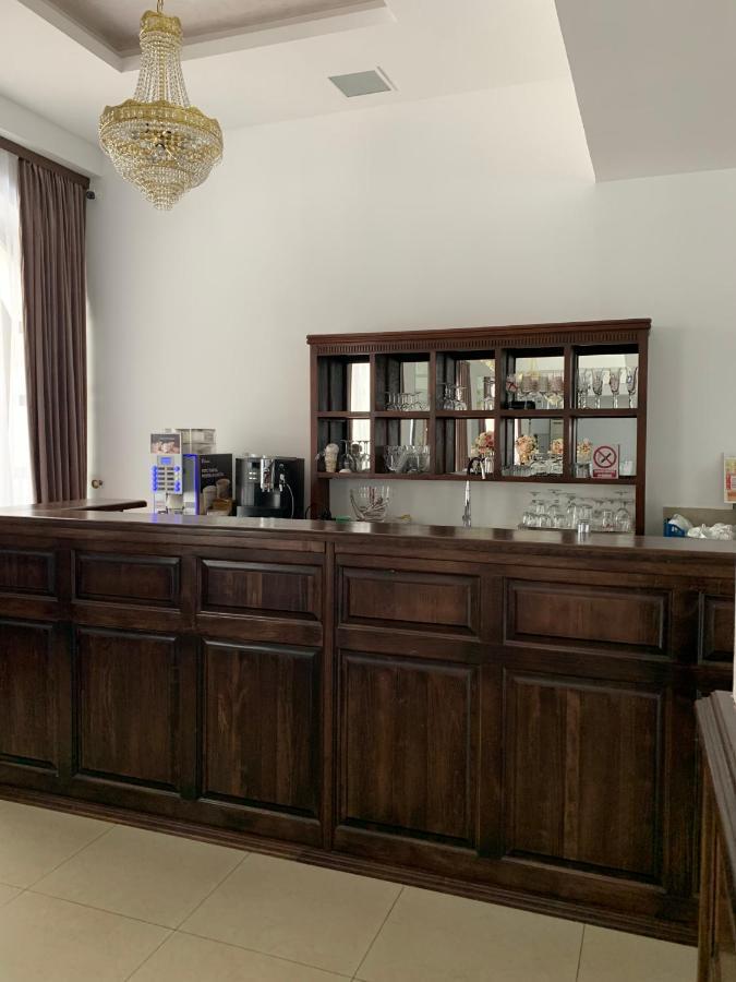 Laura Holiday Hotel Braila Luaran gambar