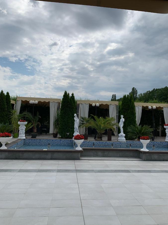 Laura Holiday Hotel Braila Luaran gambar
