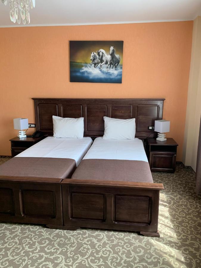 Laura Holiday Hotel Braila Luaran gambar