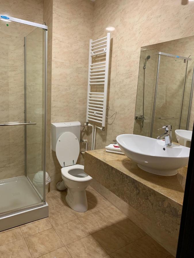Laura Holiday Hotel Braila Luaran gambar