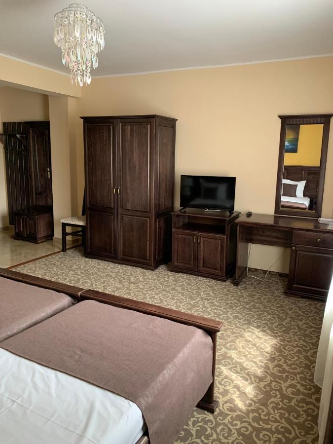 Laura Holiday Hotel Braila Luaran gambar